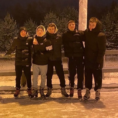Женя Иванов
