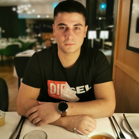 Руслан Князев